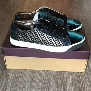 Johnston & Murphy New Laced in Teal Leather/Velvet